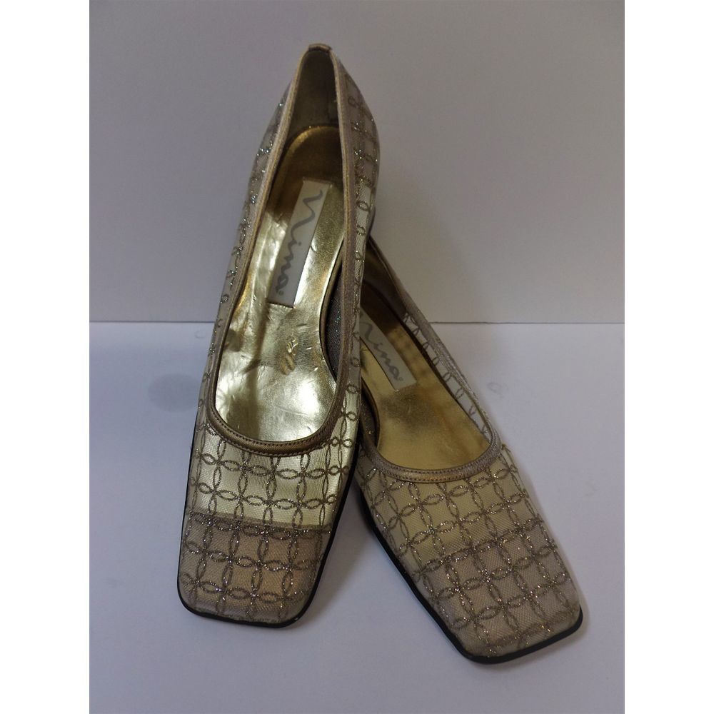 NWOT Nina Gold Sparkle Glitter Short Heel Shoes